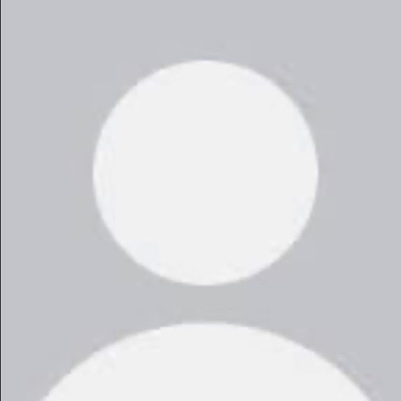 Profile Picture of Natasha Bifolchi (@natashab6) on Poshmark