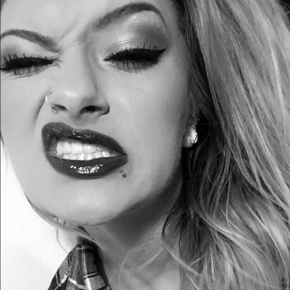 Profile Picture of Cheyenne Roberts (@cheyenne060) on Poshmark