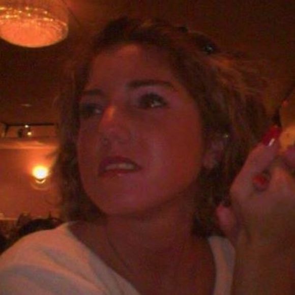 Profile Picture of Lisa Hommrich-barrett (@barrettlisa543) on Poshmark