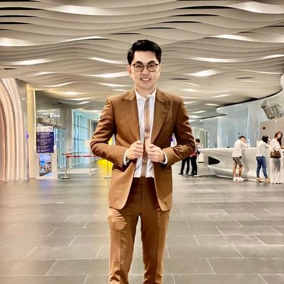 Profile Picture of Surin Tosukhowong (@Dr_Surin20) on Twitter