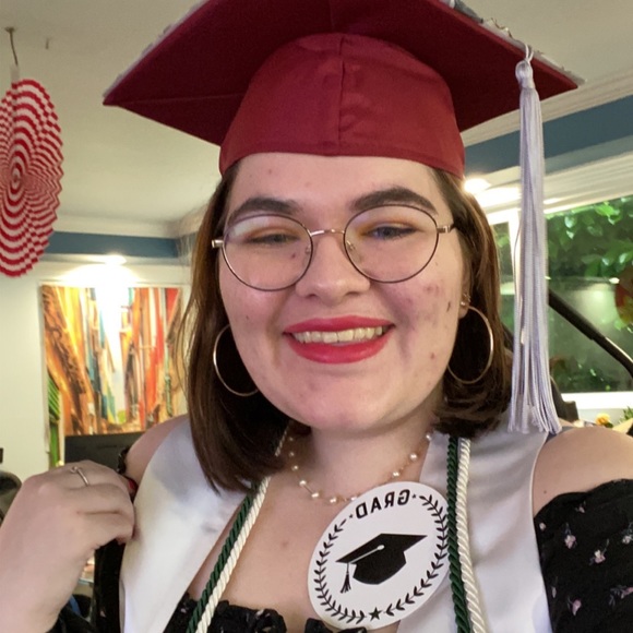 Profile Picture of Quincy Harthun (@quincy_harthun) on Poshmark