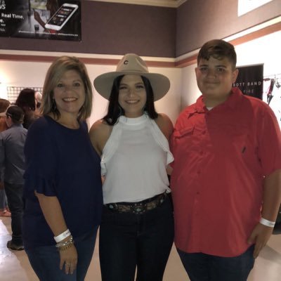 Profile Picture of Stacy Shultz (@StacyShultz26) on Twitter