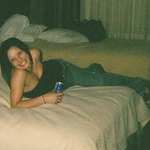 Profile Picture of Annie Kinney (@annie_loves_lionel) on Myspace