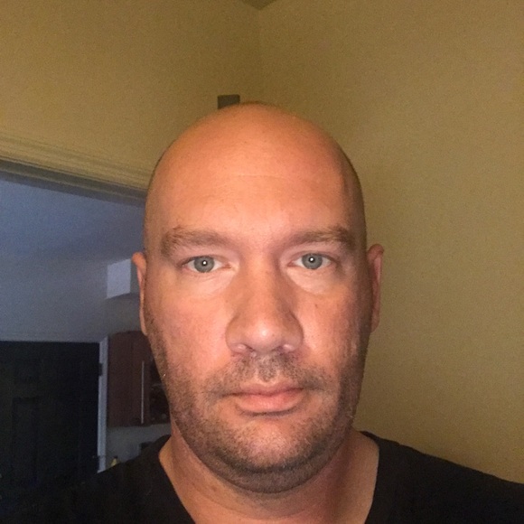 Profile Picture of Joshua Willingham (@jawillin9555) on Poshmark