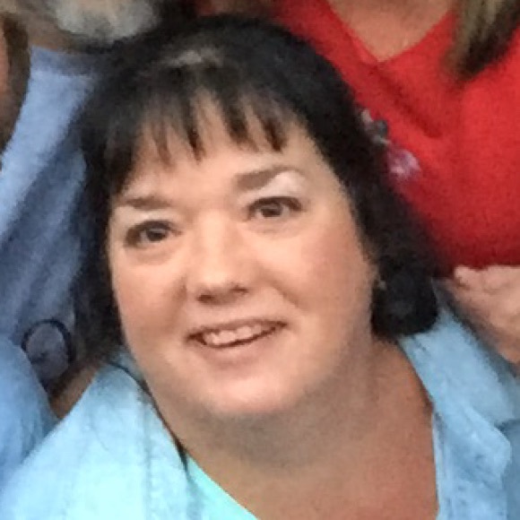 Cathy Diflorio - Poshmark Profile Picture of Cathy Diflorio (@jcdiflorio) on Poshmark