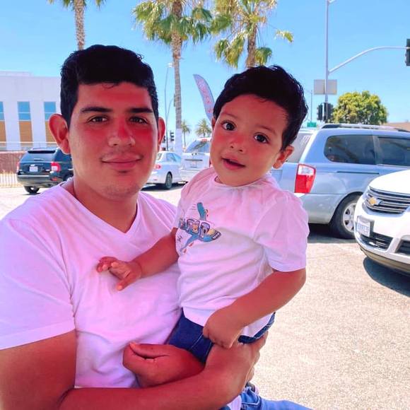 Profile Picture of Daniel Ramos (@cdramoslimas) on Poshmark