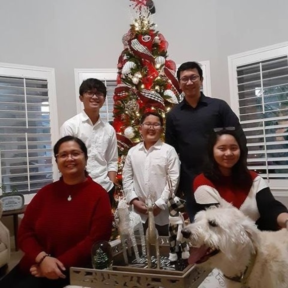 Profile Picture of Wesley Canlas (@wesleycanlas) on Poshmark