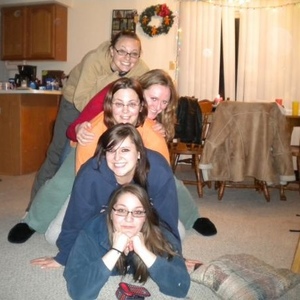 Profile Picture of Valeria Alvarez (@val_22) on Myspace