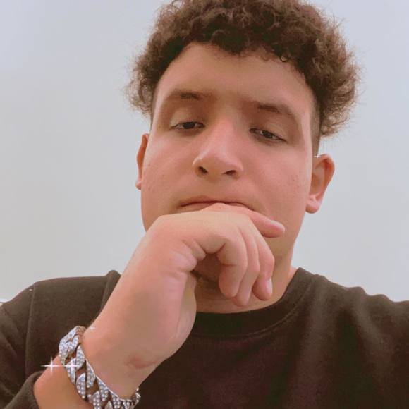 Profile Picture of Erick Bahena (@erickbahena) on Poshmark