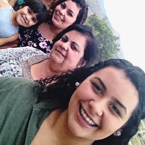 Profile Picture of Alexa Lopez (@alexa5545) on Poshmark