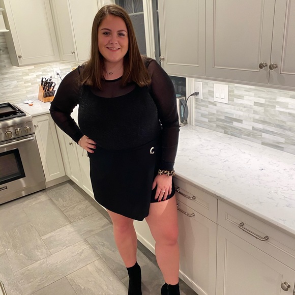 Profile Picture of Evie Roberts (@evieroberts) on Poshmark