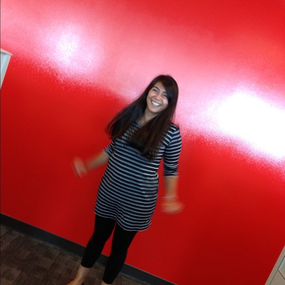 Profile Picture of Erika Scothern (@erikascothern) on Poshmark