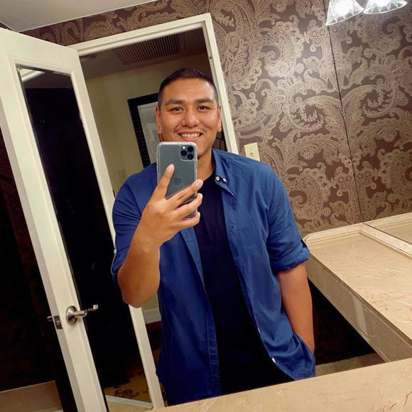 Profile Picture of Fermin Calixto (@fermincalixto) on Poshmark