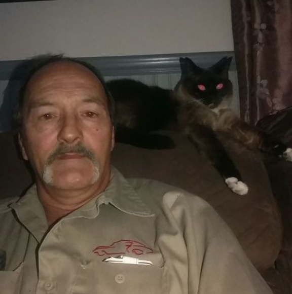 Profile Picture of Edward Gibson (@edwardgibson66) on Poshmark