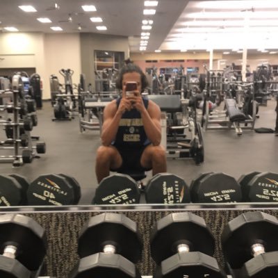 Profile Picture of Aaron Uribe (@aaronur62746007) on Twitter