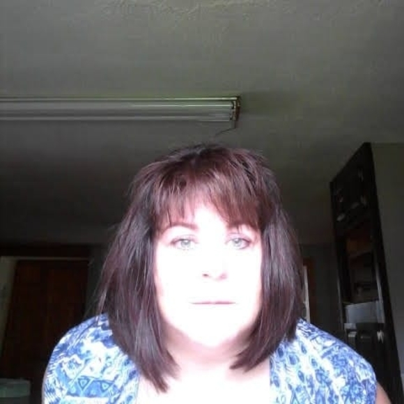 Profile Picture of Suzanne Stitham (@suzannestitham) on Poshmark