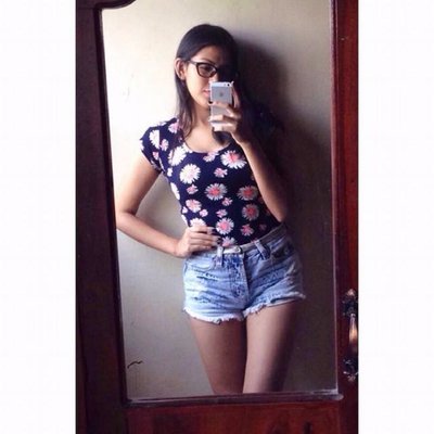 Profile Picture of  🌺 (@SashaAnahi) on Twitter