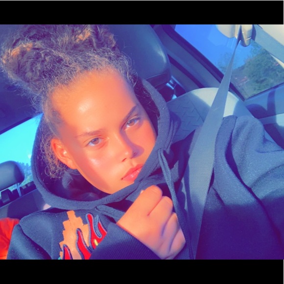 Profile Picture of Maymay Maymay (@maymaym) on Poshmark