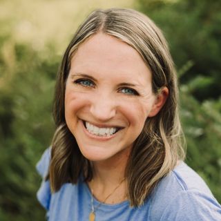 Profile Picture of Robyn Field Writing (@robynfieldwriting) on Instagram