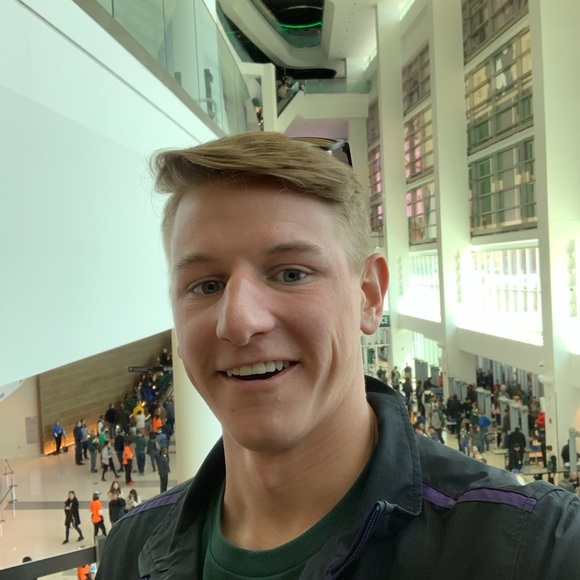 Profile Picture of Andrew Gardner (@gardnerap09) on Poshmark