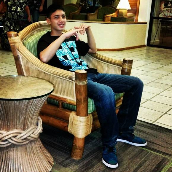 Profile Picture of Saijen Yung (@saijenyung) on Poshmark