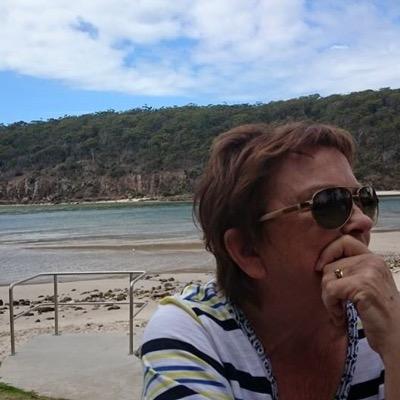 Profile Picture of Pam Pearce (@pamtweetz) on Twitter