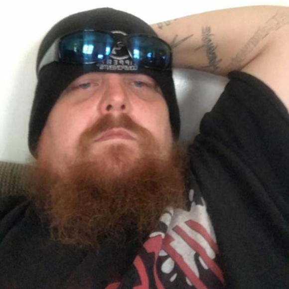 Profile Picture of Mark Utter (@mutt1979) on Poshmark