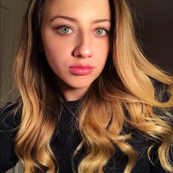 Jessa Inglut - Poshmark Profile Picture of Jessa Inglut (@jessa_inglut) on Poshmark