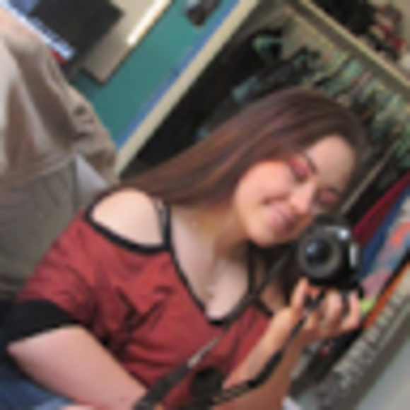 Profile Picture of Zierng-soleil Celovsky (@sun210) on Poshmark