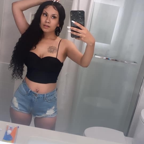 Profile Picture of Alana Sease (@alanafaith_) on Poshmark