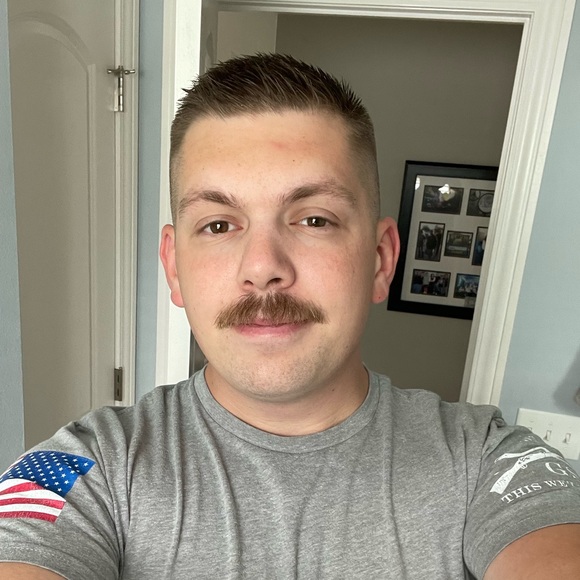 Profile Picture of Evan Duncan (@ejd0427) on Poshmark