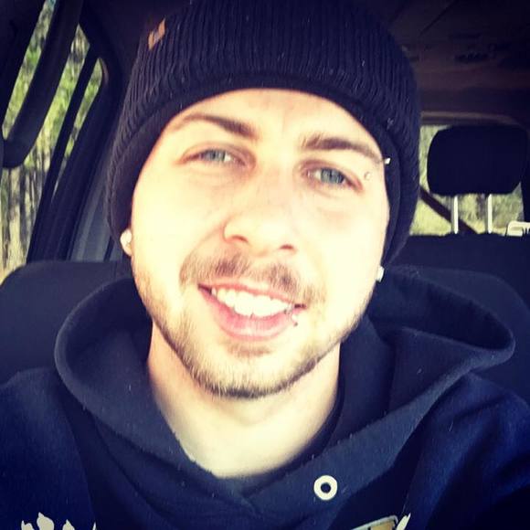 Profile Picture of Aaron Taylor (@iaspau) on Poshmark