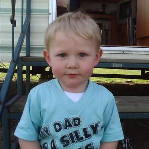 Profile Picture of  ❤Olivia ❤ (@emersoncraig08) on Twitter