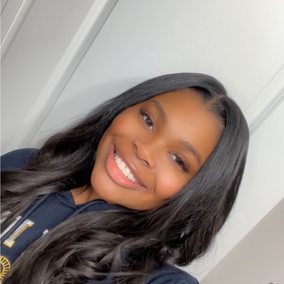 Profile Picture of Taylor Matlock (@taylormatloc757) on Poshmark