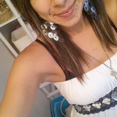 Profile Picture of Angel'Aizen Aguilera (@LadyJay222) on Twitter