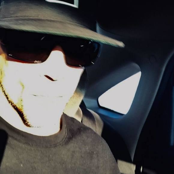 Profile Picture of Chris Carlson (@mrmagicmarker72) on Poshmark