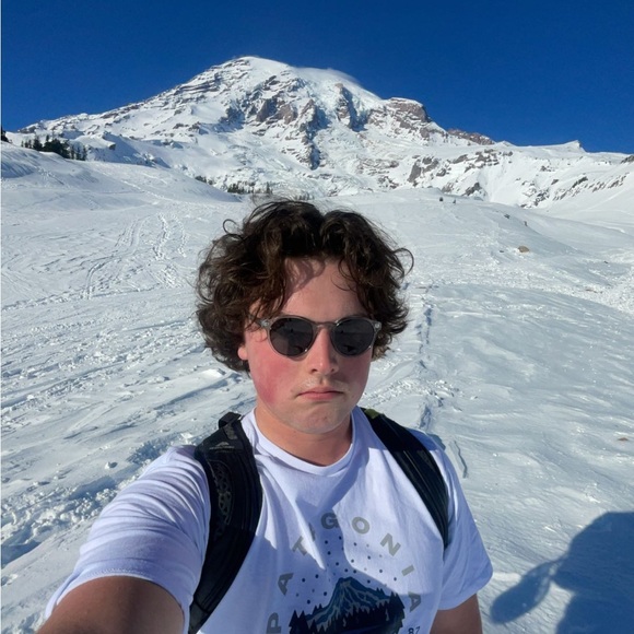 Profile Picture of Adam Bumgarner (@adambumgarner) on Poshmark