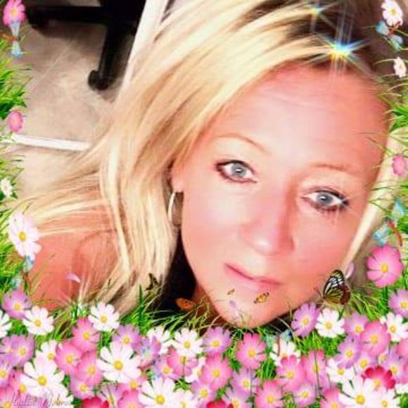 Profile Picture of Freida Belcher (@belcherfreida) on Poshmark