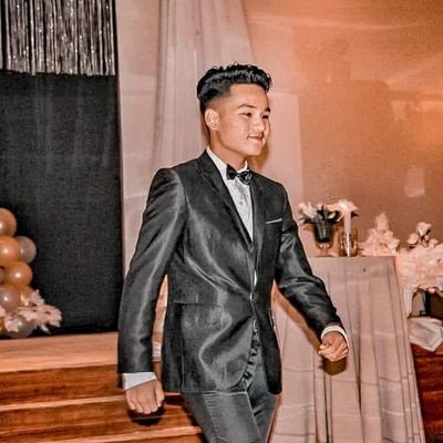 Profile Picture of Karl Grey Versoza (@VersozaGrey) on Twitter