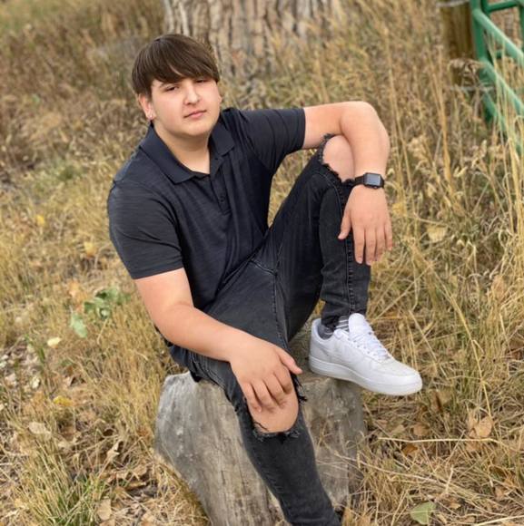 Profile Picture of Alex Hartman (@alexhartman300) on Poshmark