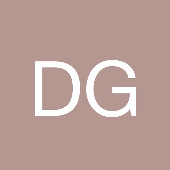 Profile Picture of Devan Grubb-hayes (@dxiiigh) on Poshmark