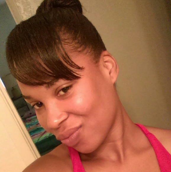 Profile Photo of Jaleesa Atkins (@lisajae94) on Poshmark