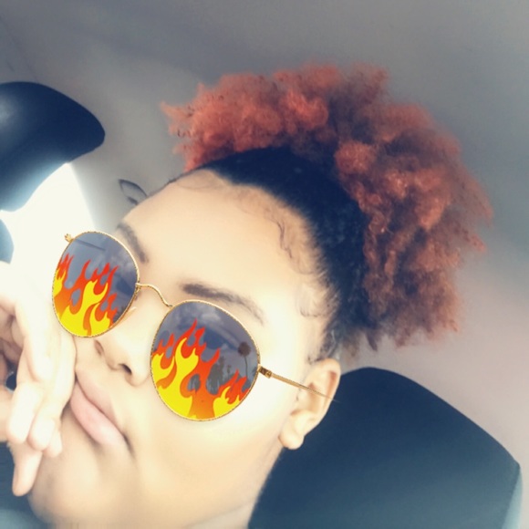 Profile Picture of Brooklyne Andrews (@brooklynegirl) on Poshmark