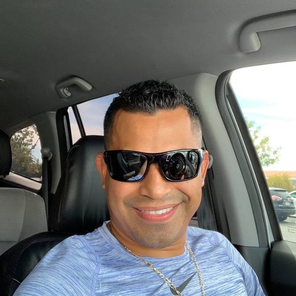 Profile Picture of Rene Menjivar (@6268060575) on Poshmark