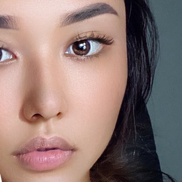 Profile Picture of Crystina Kim (@crystinakim) on Poshmark