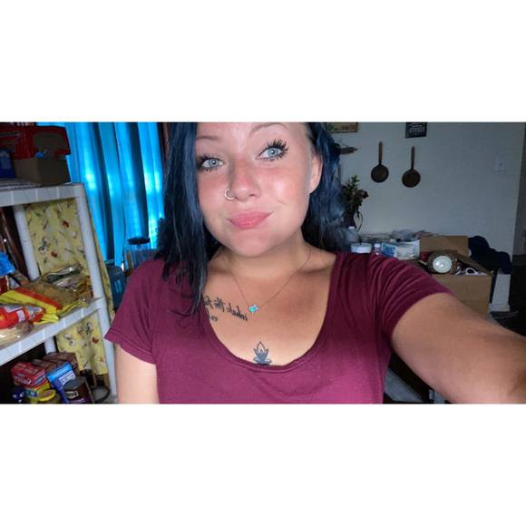 Profile Picture of Kellisha Jean (@kellishajean) on Poshmark