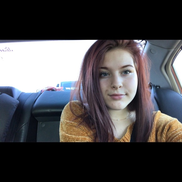 Profile Picture of Katelynn Chadwick (@katelynnchad) on Poshmark