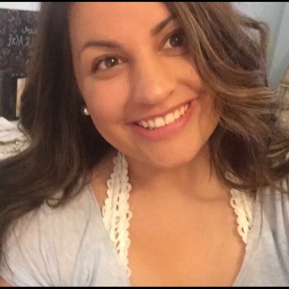 Profile Picture of Christina Brigeman (@christinbrig) on Poshmark