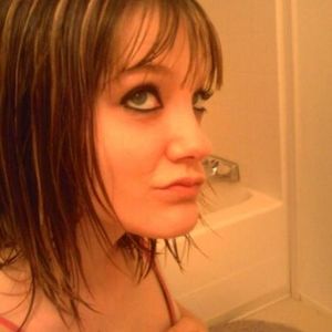 Profile Picture of Katelyn Henson (@ithinkiminloveithink) on Myspace