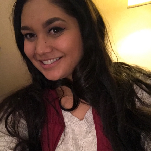 Profile Picture of Mercedes Turrietta (@mersaydeez7) on Poshmark